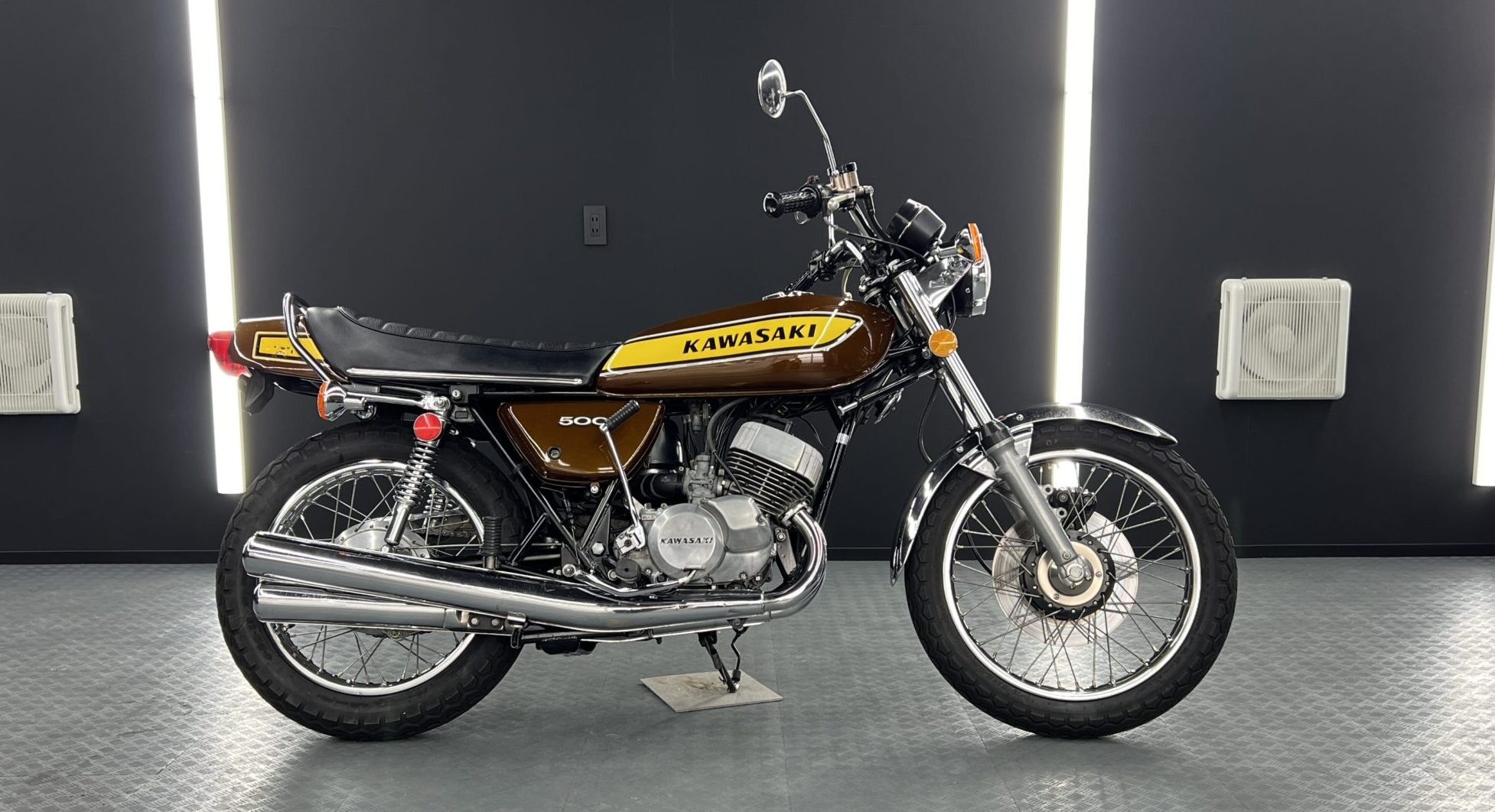 【マジベル セラミックRGC / VOCフリー】Kawasaki MACH 500SS 施工実績のご紹介